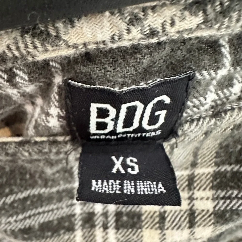 BDG Plaid A-Line Skirt XS Gray Cream Frayed Hem Grunge 100% Cotton Y2K - Picture 9 of 10